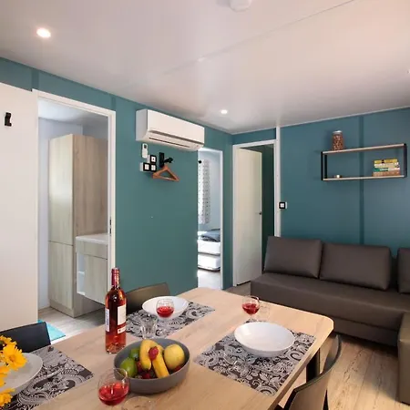 Le Clou Campingplatz 4*