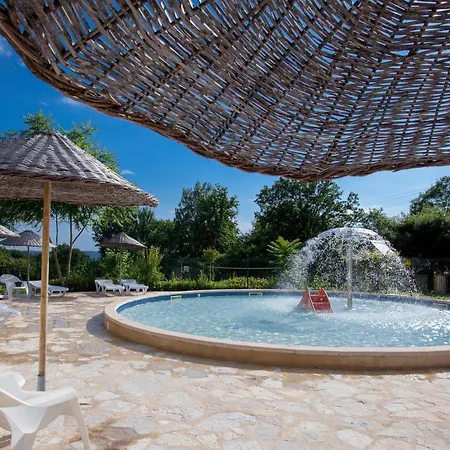 Le Clou 4* Coux-et-Bigaroque-Mouzens